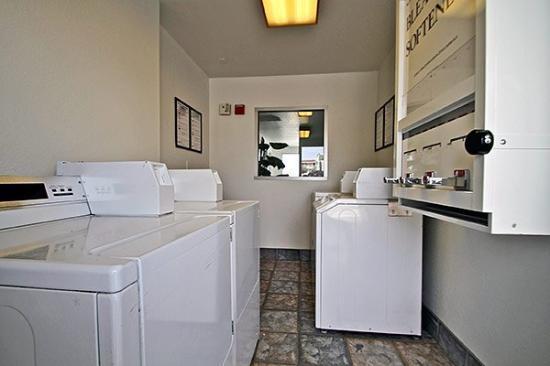 Hotel Hilltop & Victorville