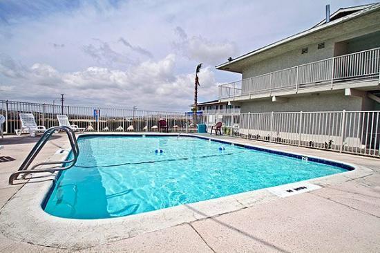 Hilltop & Hotel Victorville